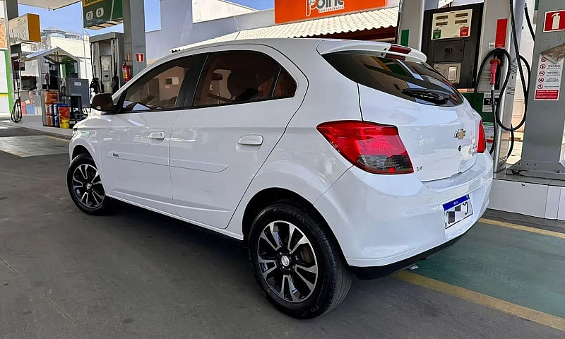 Chevrolet Onix Hatch...