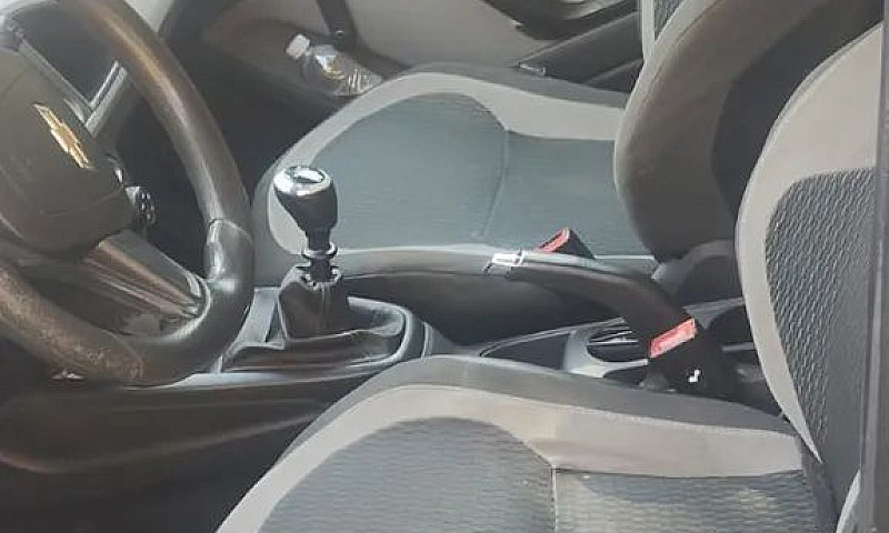 Chevrolet Onix Hatch...