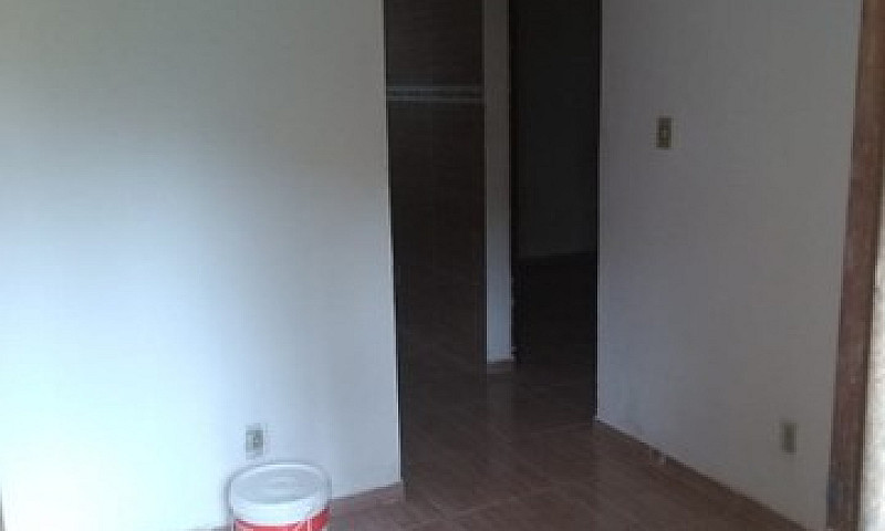 Alugo Em Casa Amarel...