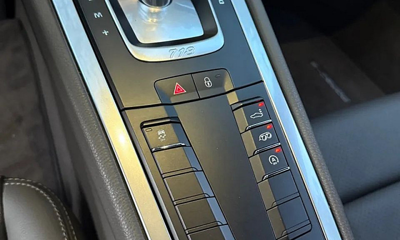 Porsche 718 Cayman I...