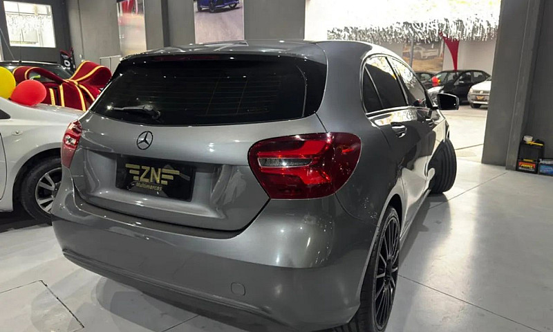 Mercedes-Benz A-200 ...