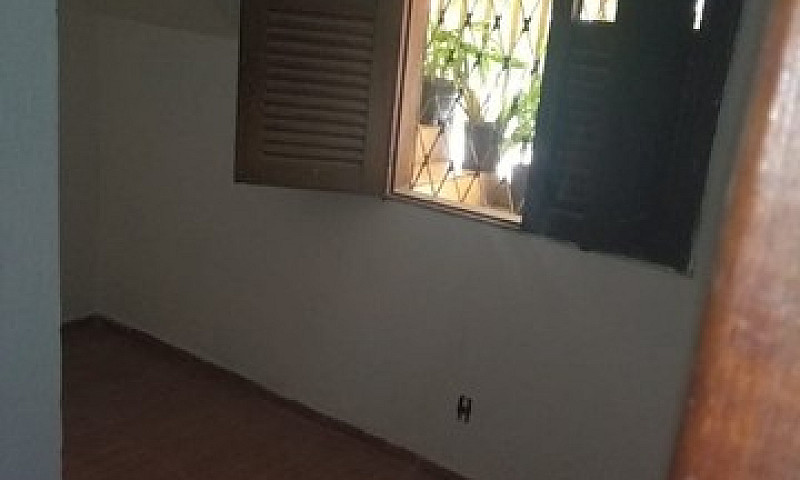 Alugo Em Casa Amarel...