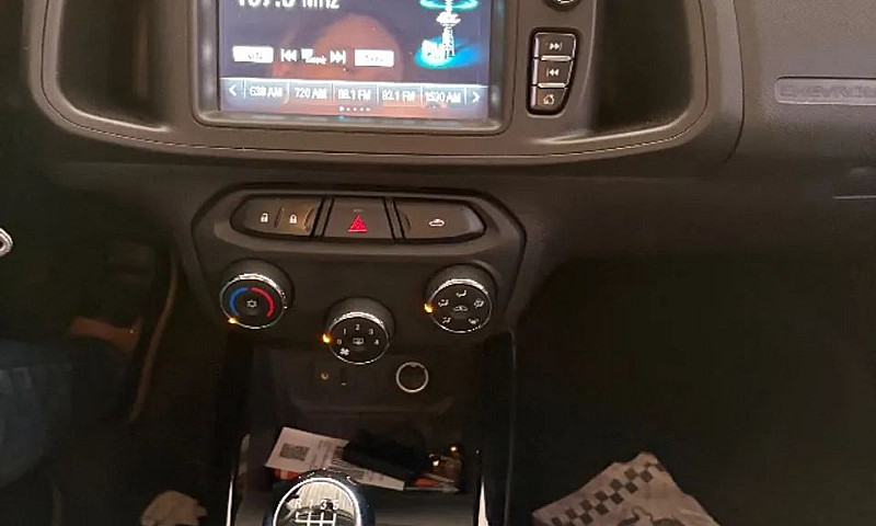 Chevrolet Onix Hatch...