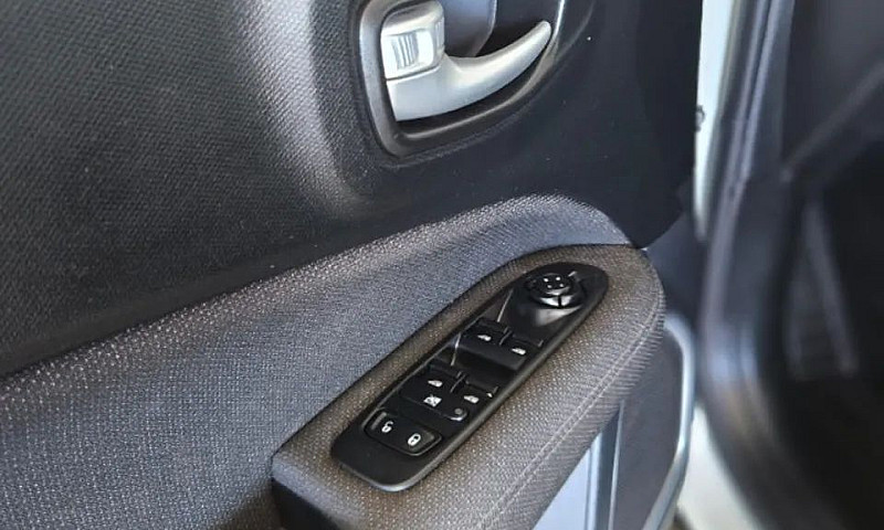 Fiat Toro Freedom 1....