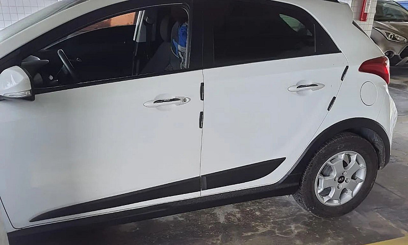 Hyundai Hb20X Style ...