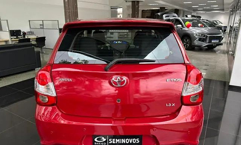 Toyota Etios X 1.3 F...