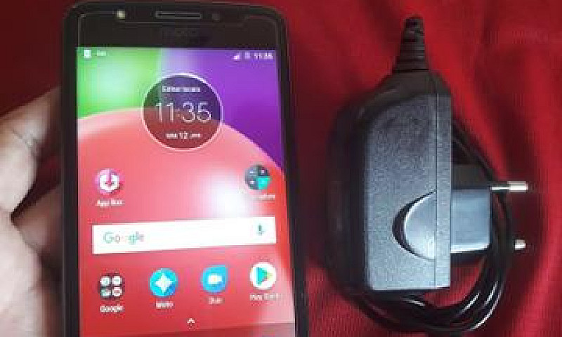 Vendo Moto E4 Semi N...
