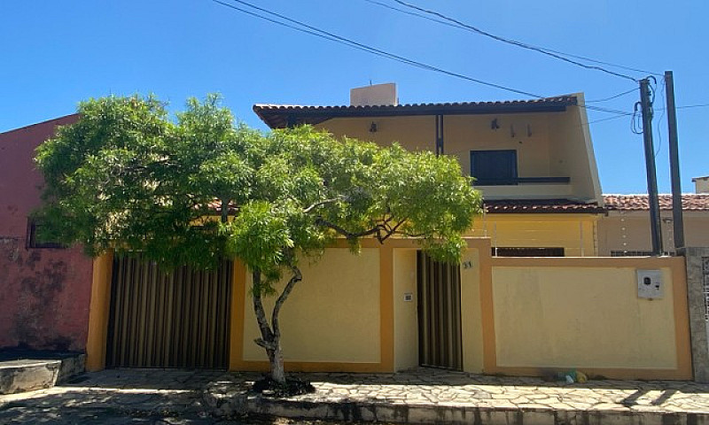 Casa 4/4 Sendo 3 Suí...