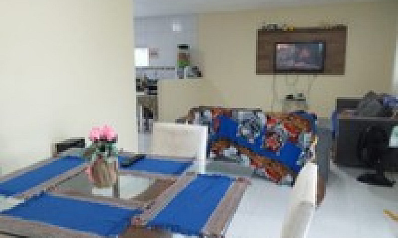 Alugo Casa Com Pisci...