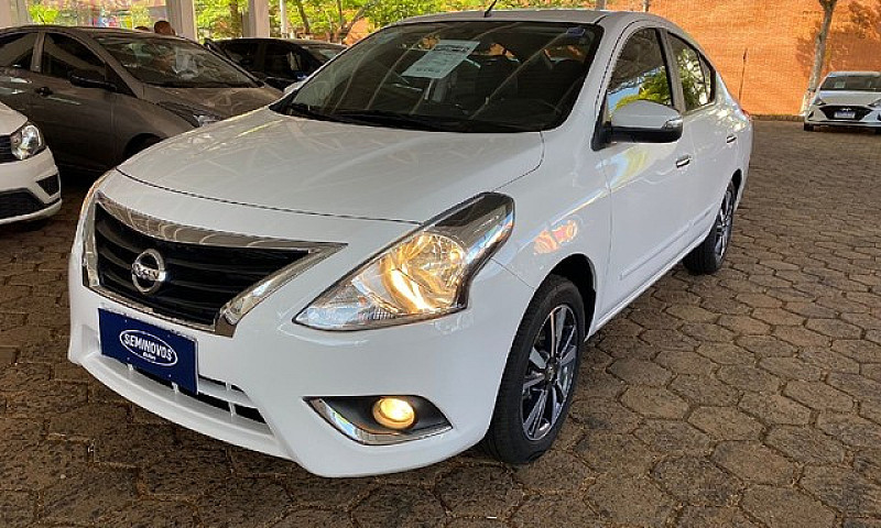 Nissan Versa 1.6 16V...