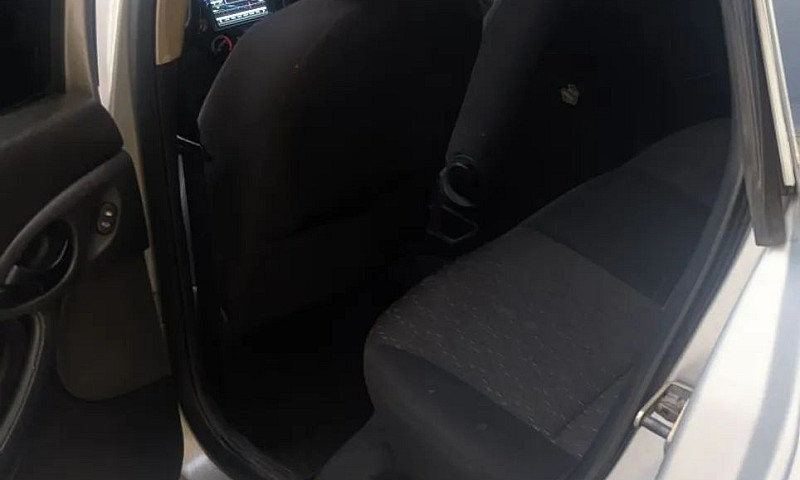 Ford Focus 1.6 S/Se/...