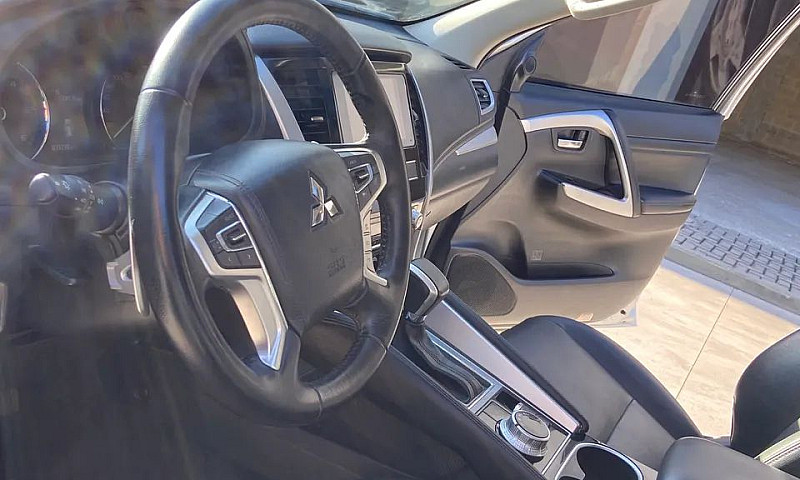Mitsubishi Pajero Sp...