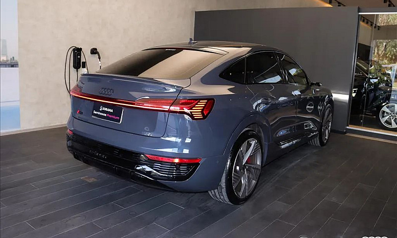 Audi E-Tron Sportb. ...