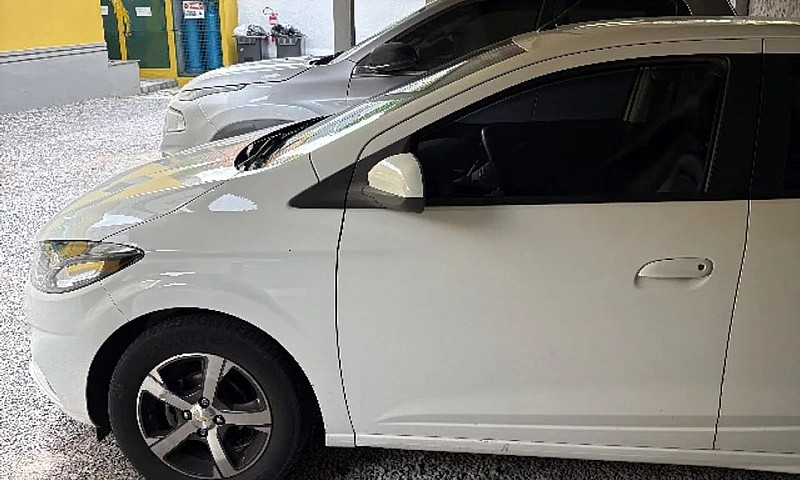 Chevrolet Onix Hatch...