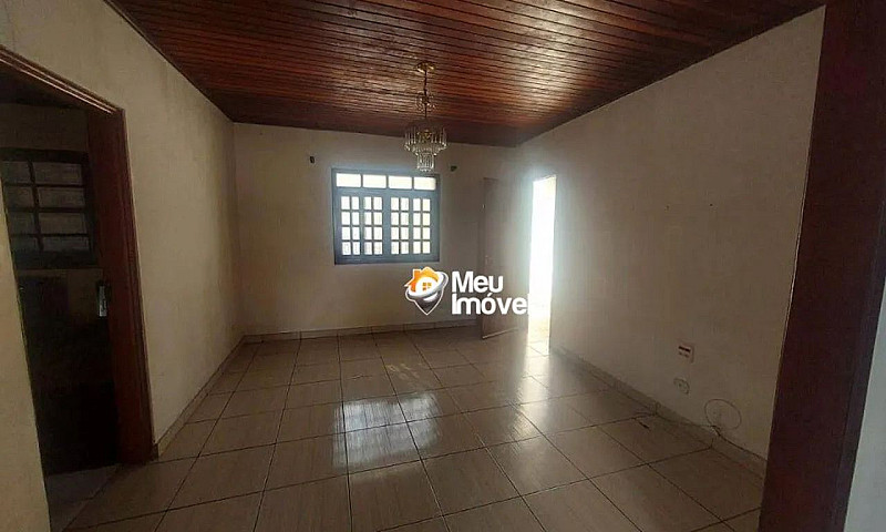 Casa Residencial À V...