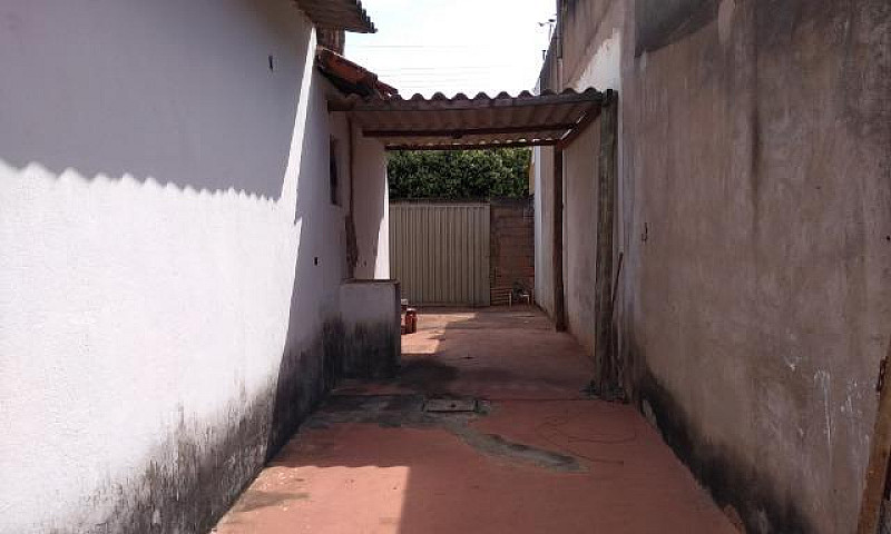 Vende-Se Casa No Bai...