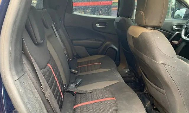 Fiat Toro Freedom 1....