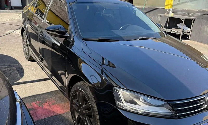 Volkswagen Jetta Com...