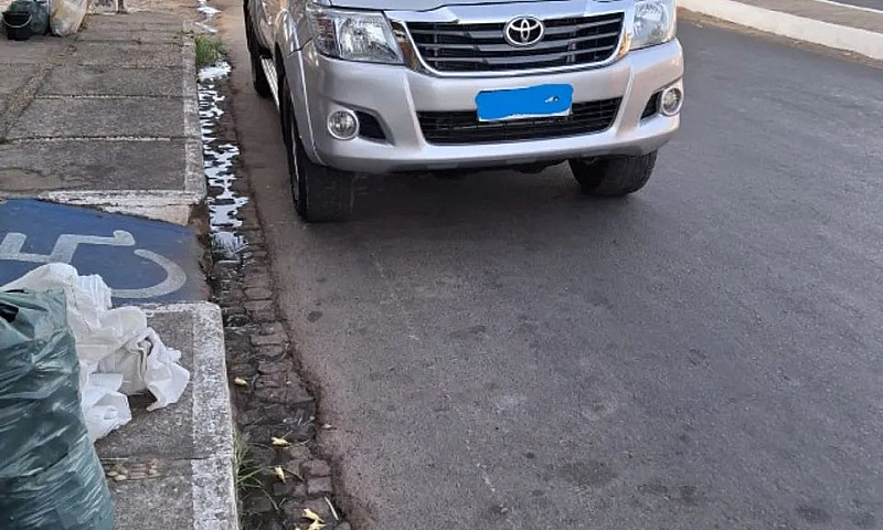 Toyota Hilux Cd D4-D...