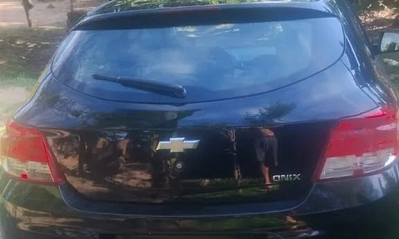 Chevrolet Onix Hatch...