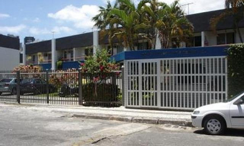Condomínio Village D...