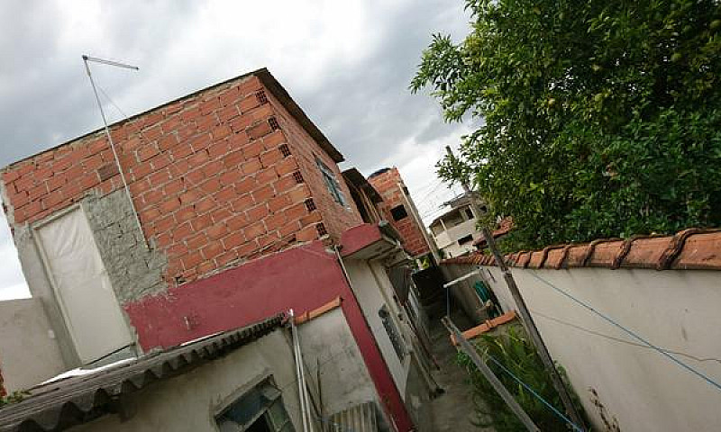 Casa A Venda...