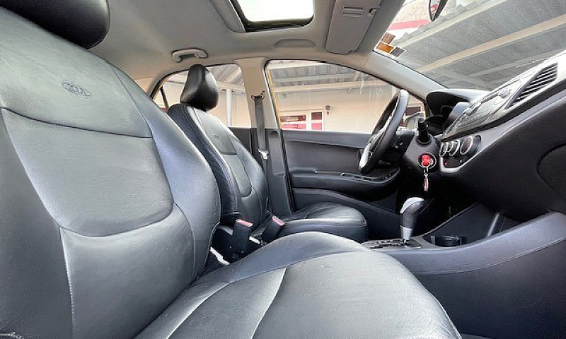. Kia Picanto Ex 1.0...