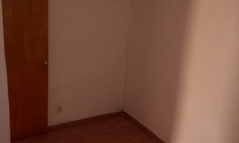Alugo Em Casa Amarel...