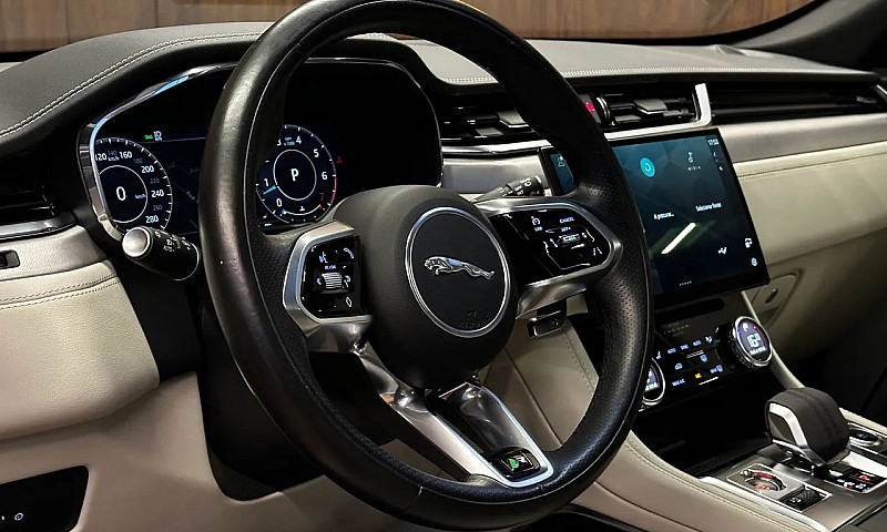 Jaguar F-Pace P340 S...