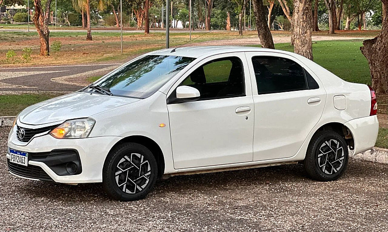 Toyota Etios X Sedan...