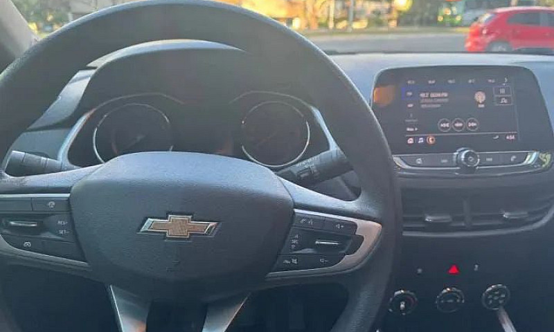 Chevrolet Onix Hatch...