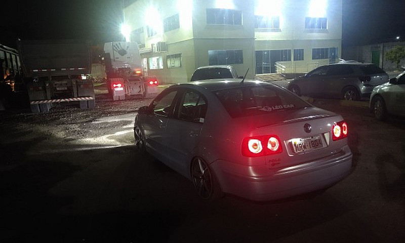 Polo Sedan ...