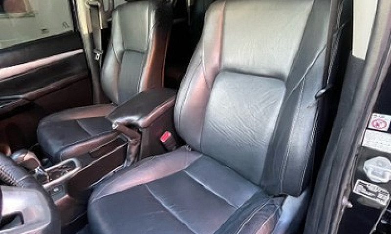 Hilux Srx 2017 + Rod...