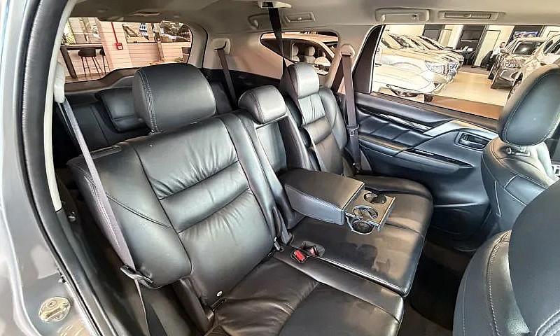 Mitsubishi Pajero Sp...