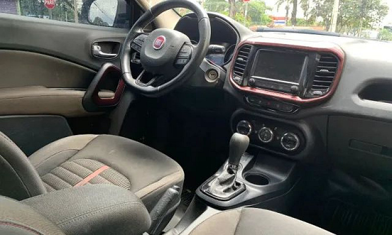 Fiat Toro Freedom 1....