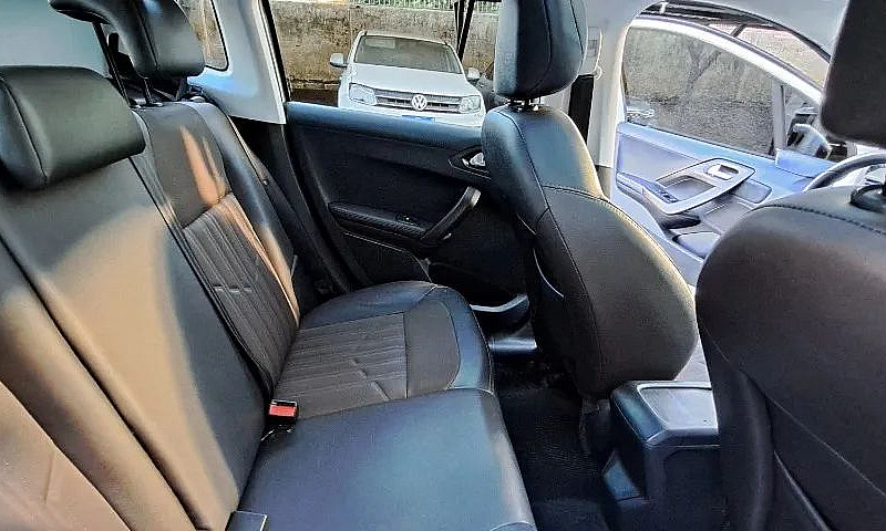 Peugeot 2008 1.6 Gri...