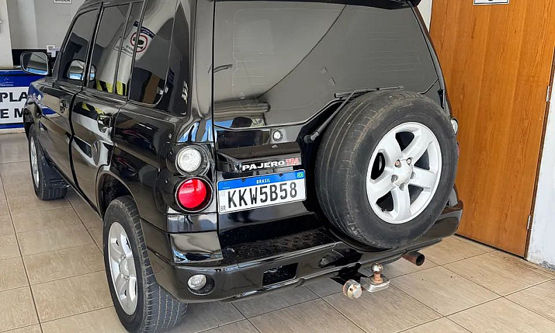 Mitsubishi Pajero Tr...