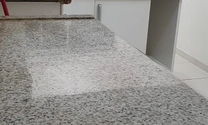 Alugo Apartamento...