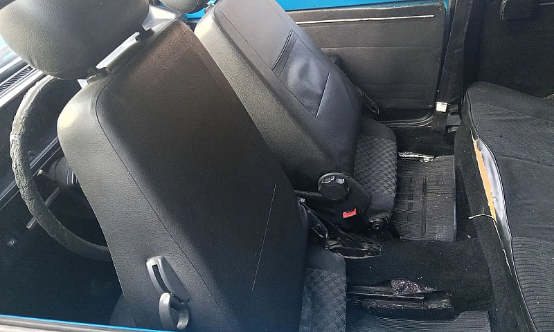 Volkswagen Voyage L/...