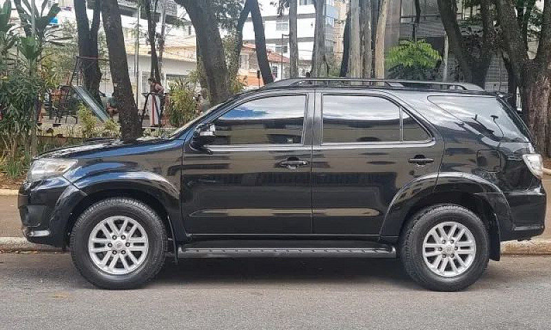 Toyota Hilux Sw4 Srv...