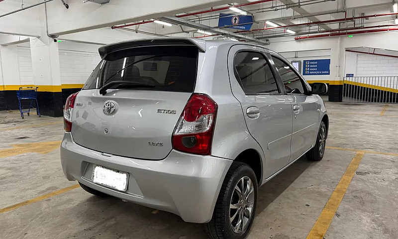 Toyota Etios Xs 1.3 ...