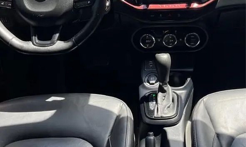 Fiat Toro Freedom 1....
