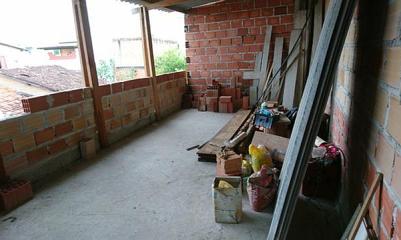 Casa A Venda...