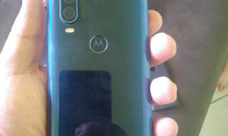 Motorola One Vision...