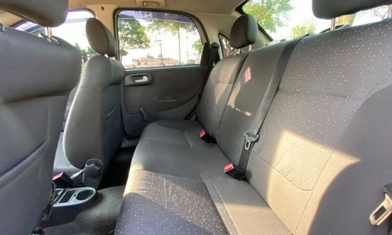 Corsa Sedan 2009 -2....