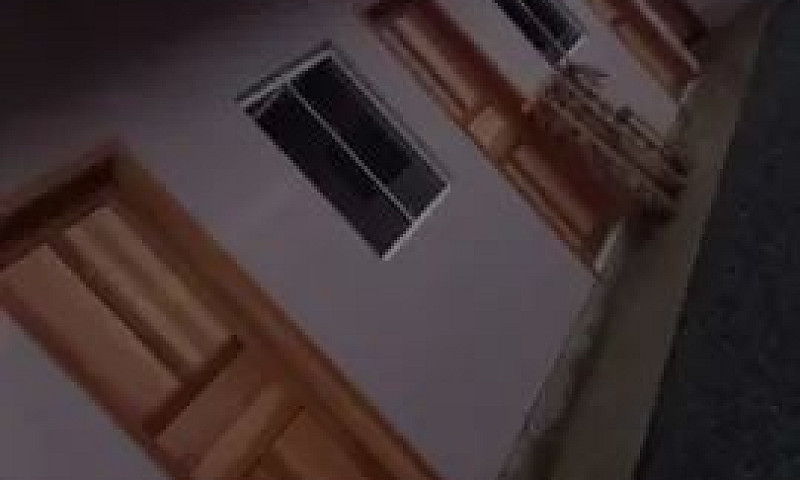 Alugo Quartos Bairro...