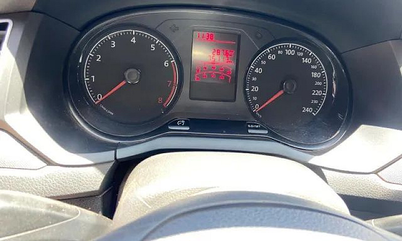 Volkswagen Voyage 1....
