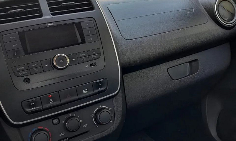 Renault Kwid Zen 1.0...