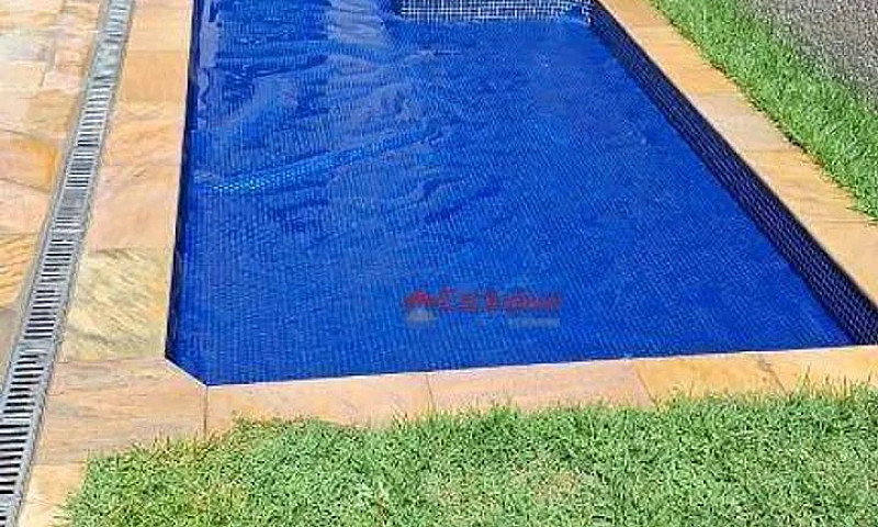 Casa Com 3 Dormitóri...