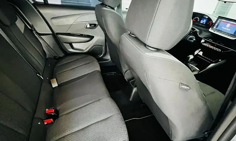 Peugeot 208 Style 1....